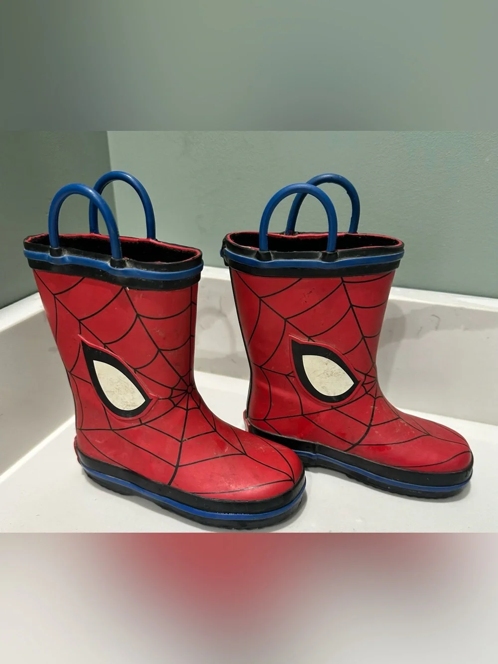 Marvel Spider-Man Rain Boots Pull On Kids Size 5/6  Waterproof